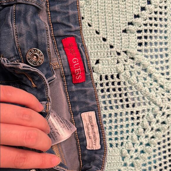 Guess Blue Skinny Jeans with Distressed Details - size 27 - Picture 3 of 5